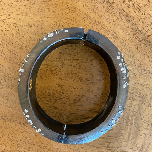 COPY - Alexis Bittar Crystal & Lucite Hinged Bangle - Picture 6 of 12